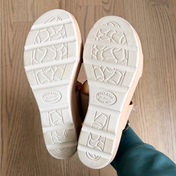 Kork-Ease Khloe Platform Sandals - Picture 6 of 7